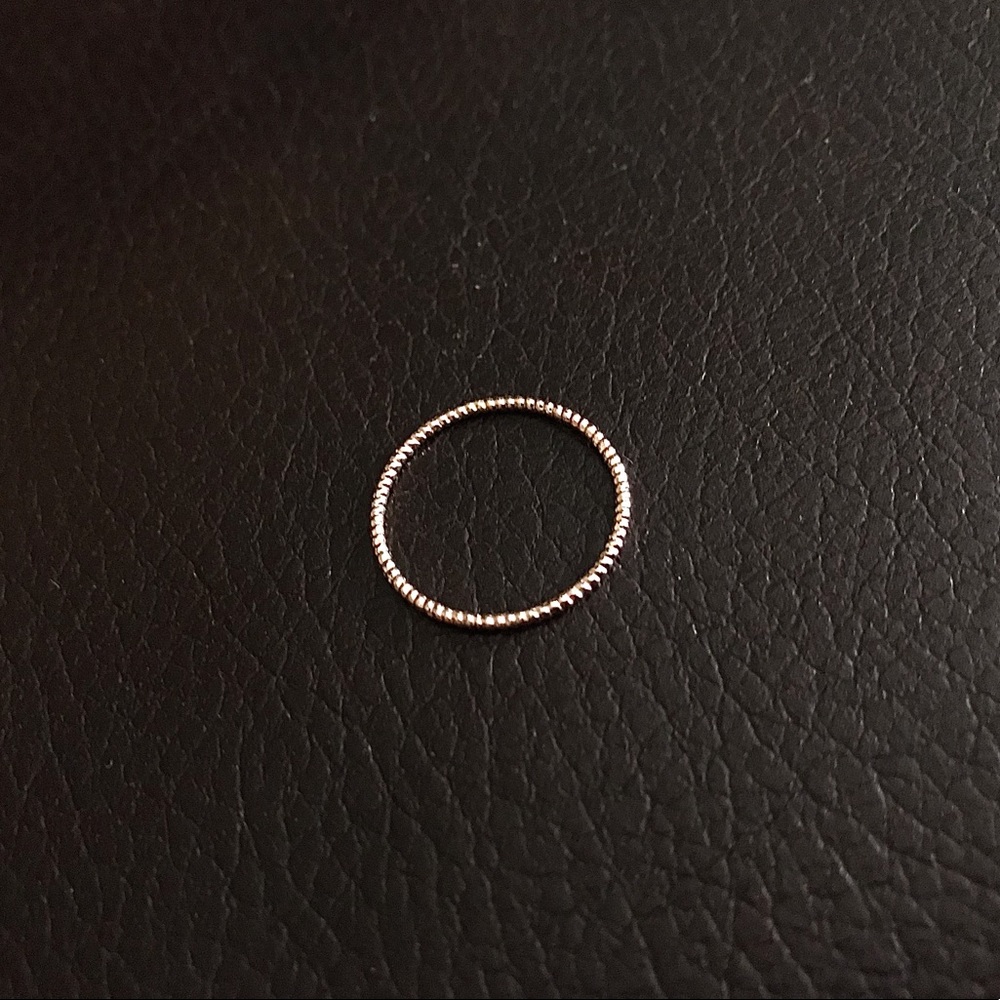 7 Gold Rings - Picture 4 of 9